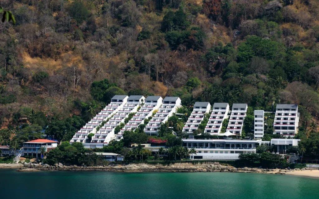 Czy podczas monsunu na Phuket pada cały dzień?