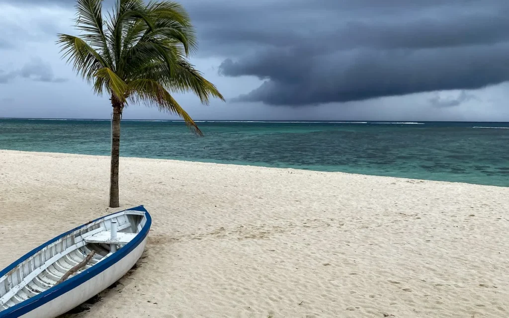 Cyklony Mauritius i Seszele - gdzie ryzyko jest większe?