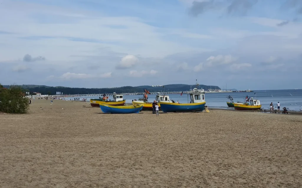 Monsuny i wybór plaży na Mahé, Praslin i La Digue