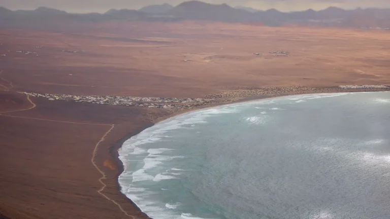 lecieć lanzarote pora deszczowa