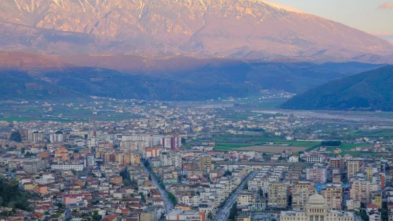 albania last minute pewną