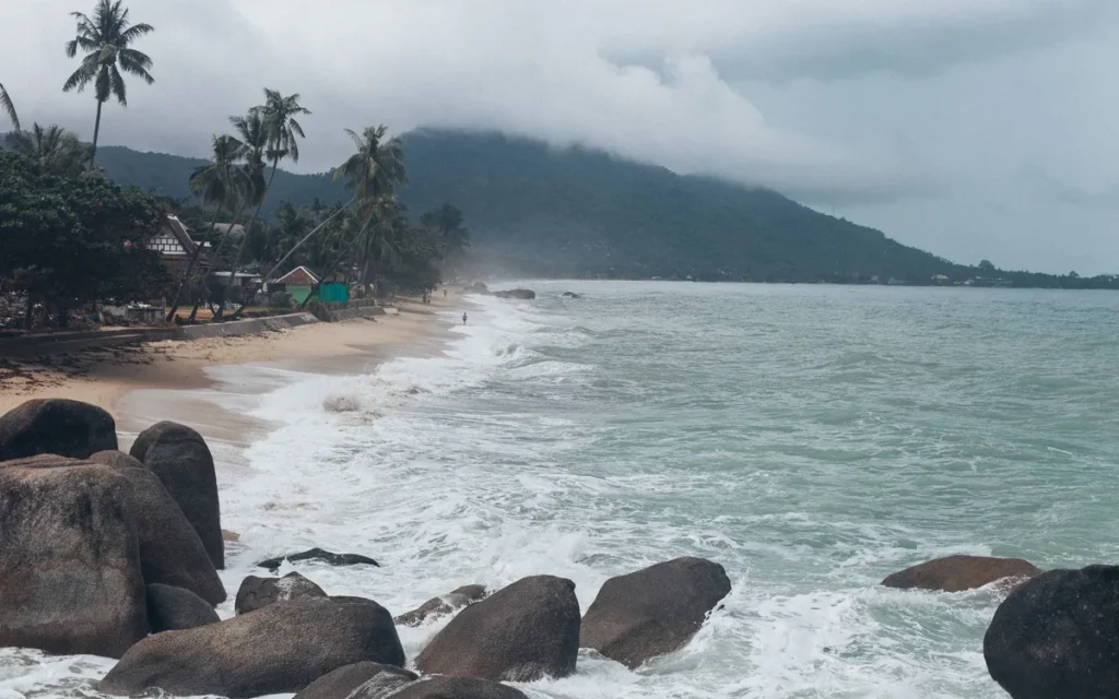 Koh Samui, Koh Phangan i Koh Tao - kiedy pada najwięcej?
