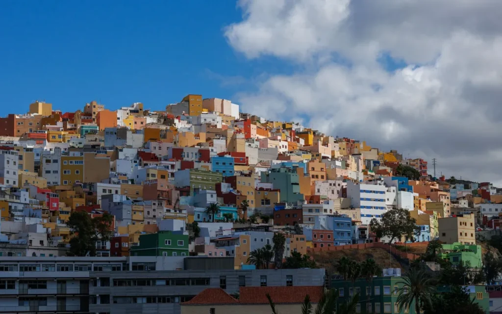 Teneryfa czy Gran Canaria - która wyspa pasuje do planu urlopu?