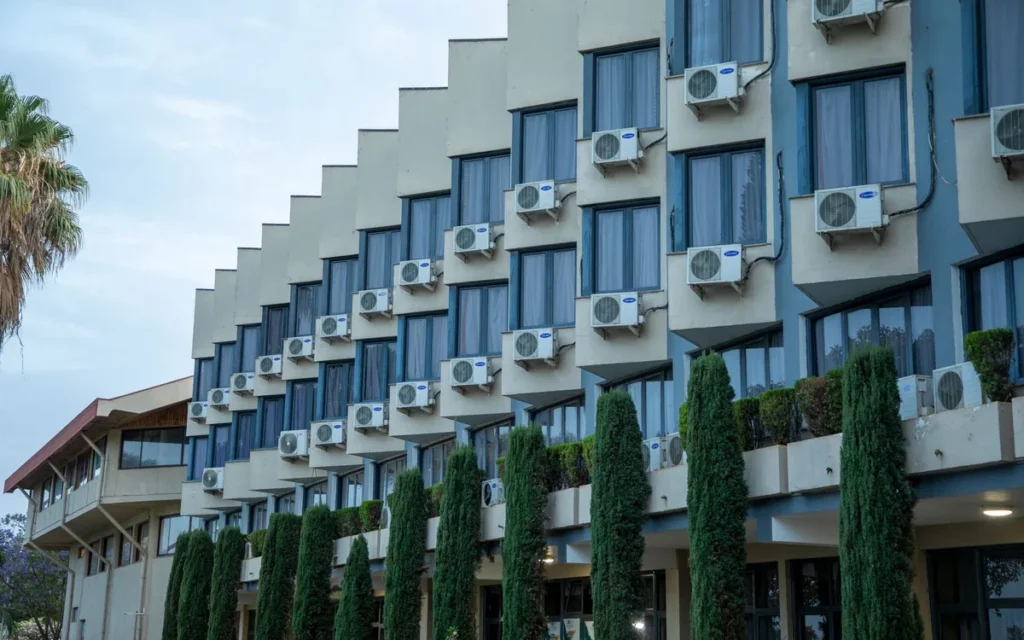 Hotel i klimatyzacja - co sprawdzić przed rezerwacją last minute?